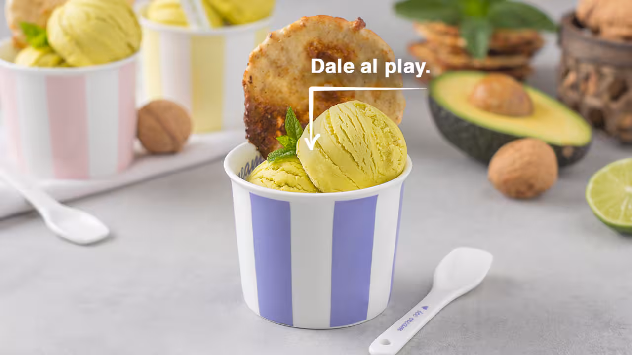 Helado de aguacate y nueces