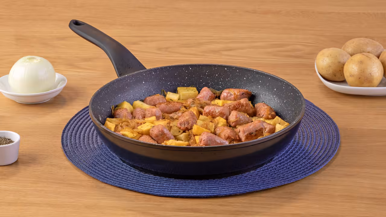 Longanizas a la cerveza con patatas