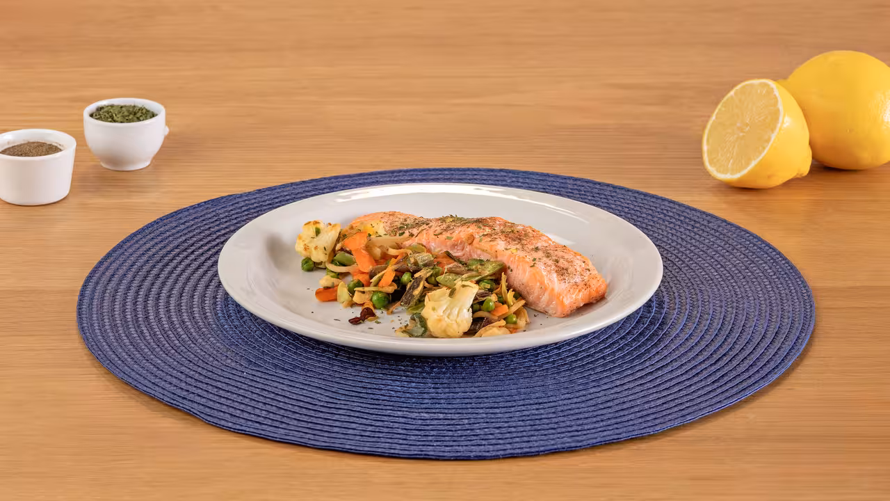 Salmón con verduras