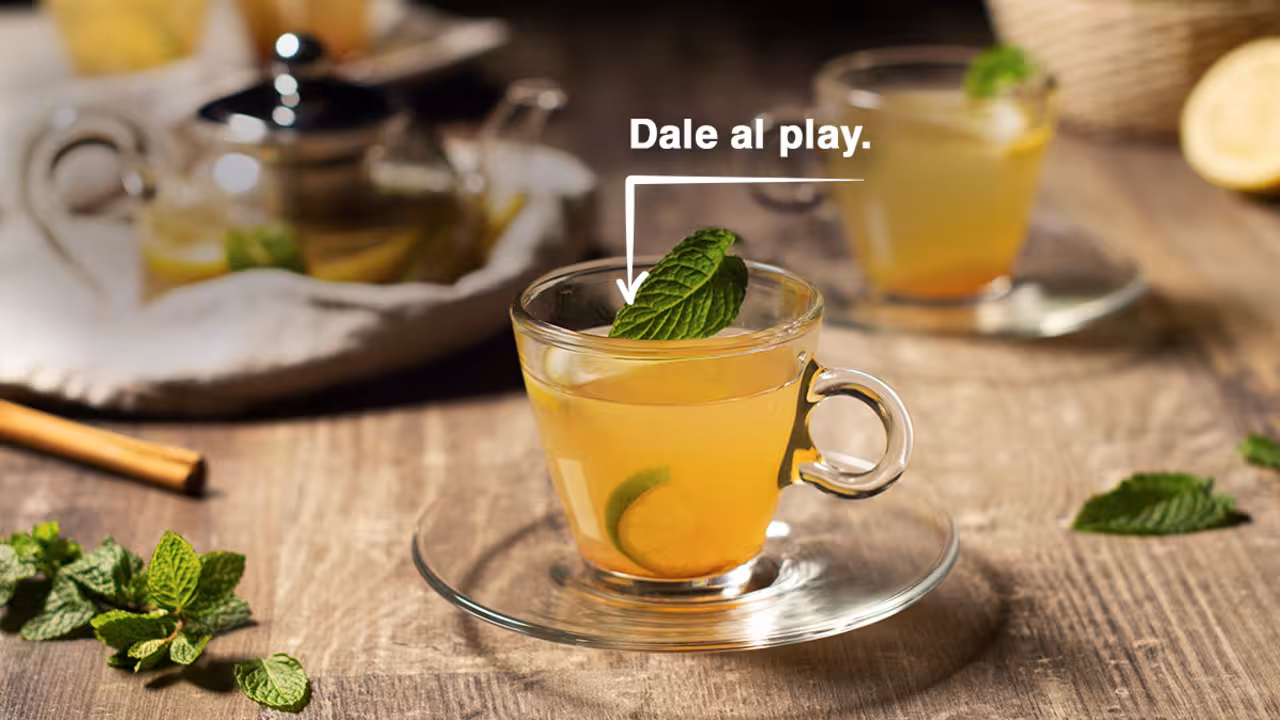 Infusión de lima, limón y hierbabuena