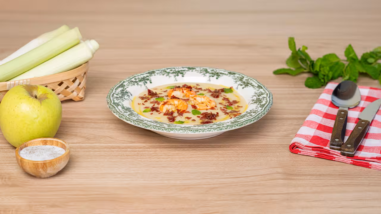 Crema de puerro, manzana y papa