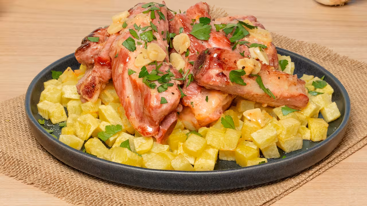 Costillas de cerdo al ajillo