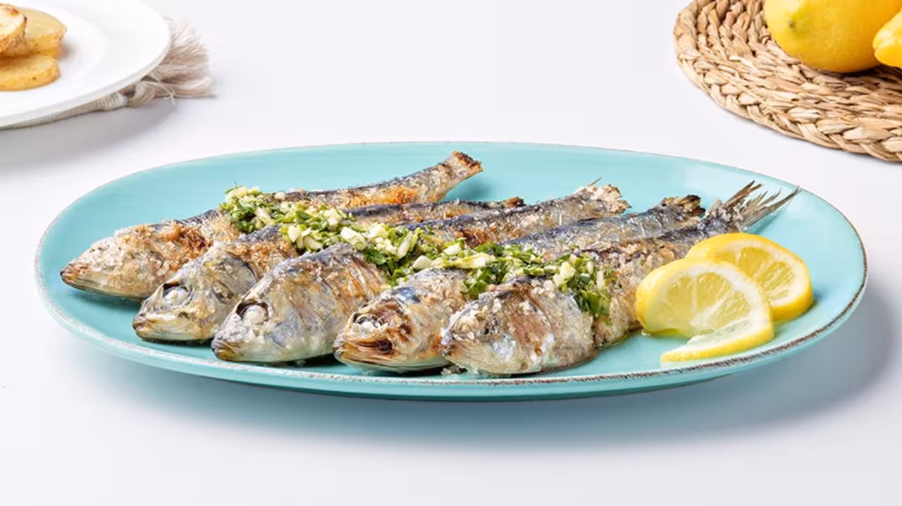 Sardinas a la brasa con patatas