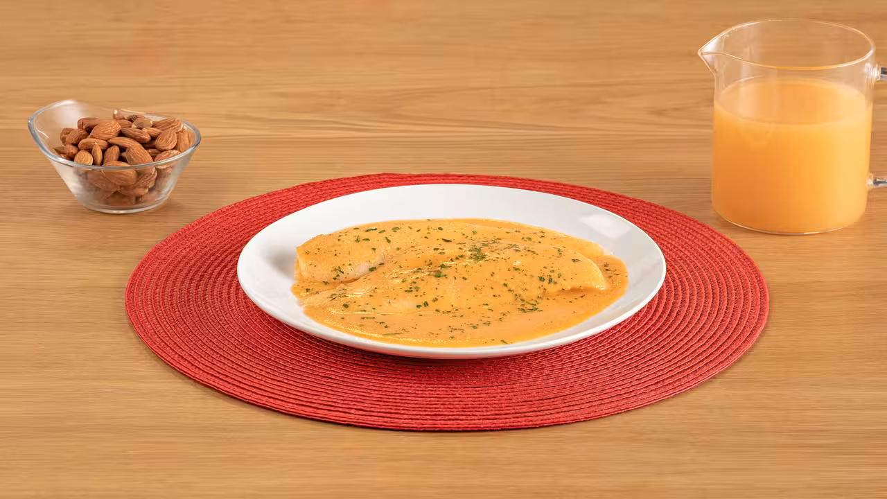 Merluza en salsa de almendras