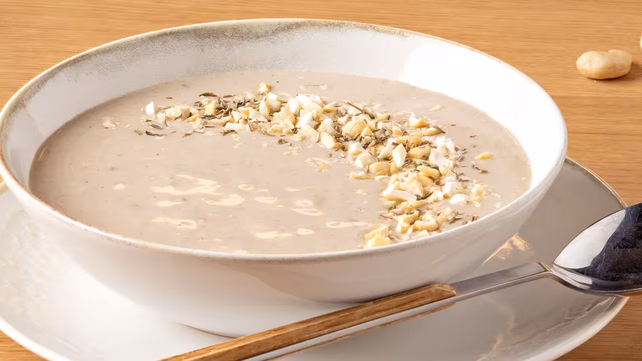 Crema de setas y anacardos