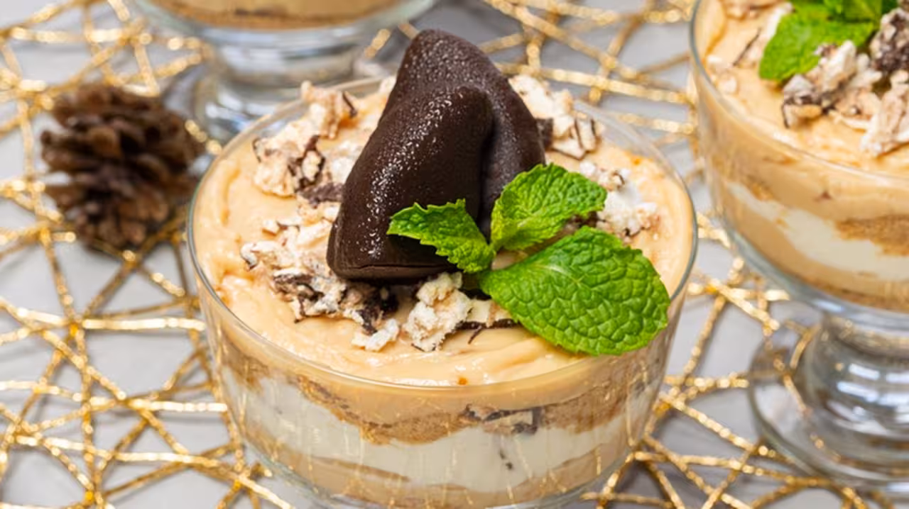 Vasitos de turrón y merengue