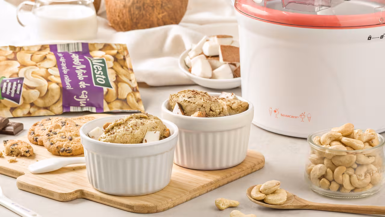 Helado vegano de coco y galleta