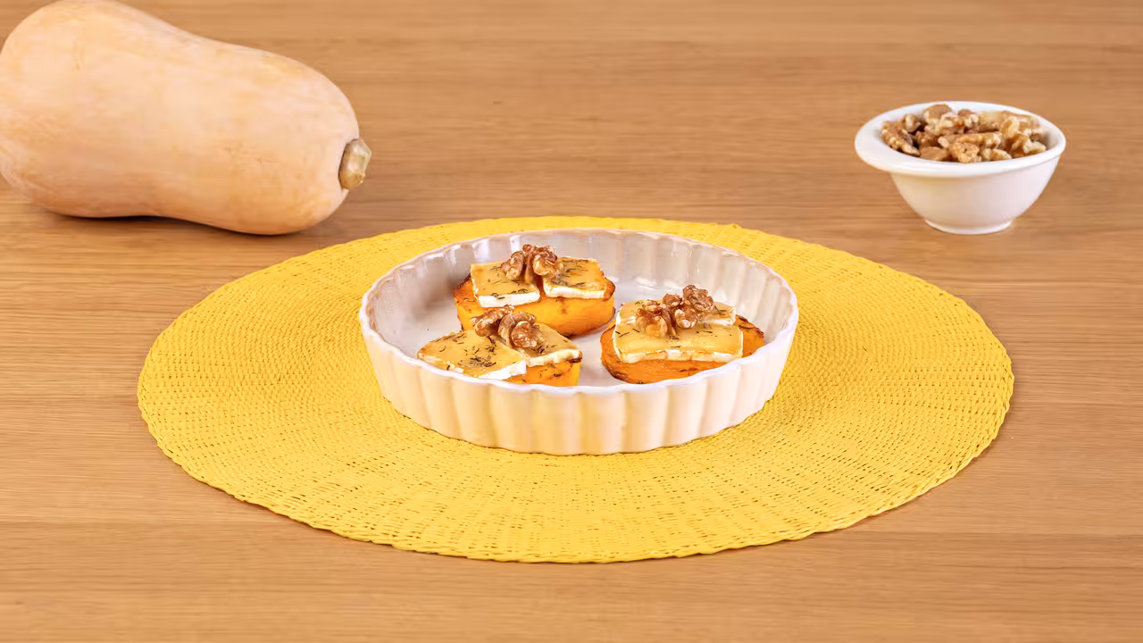 Aperitivos de calabaza con brie y nueces
