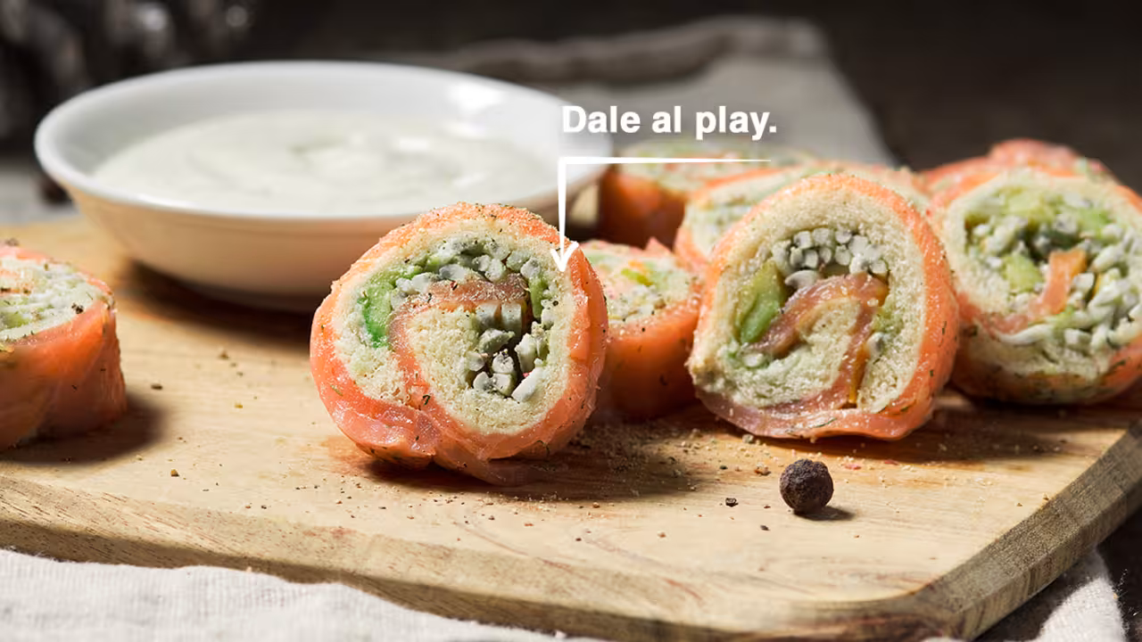 Canapés de salmón y delicias del mar