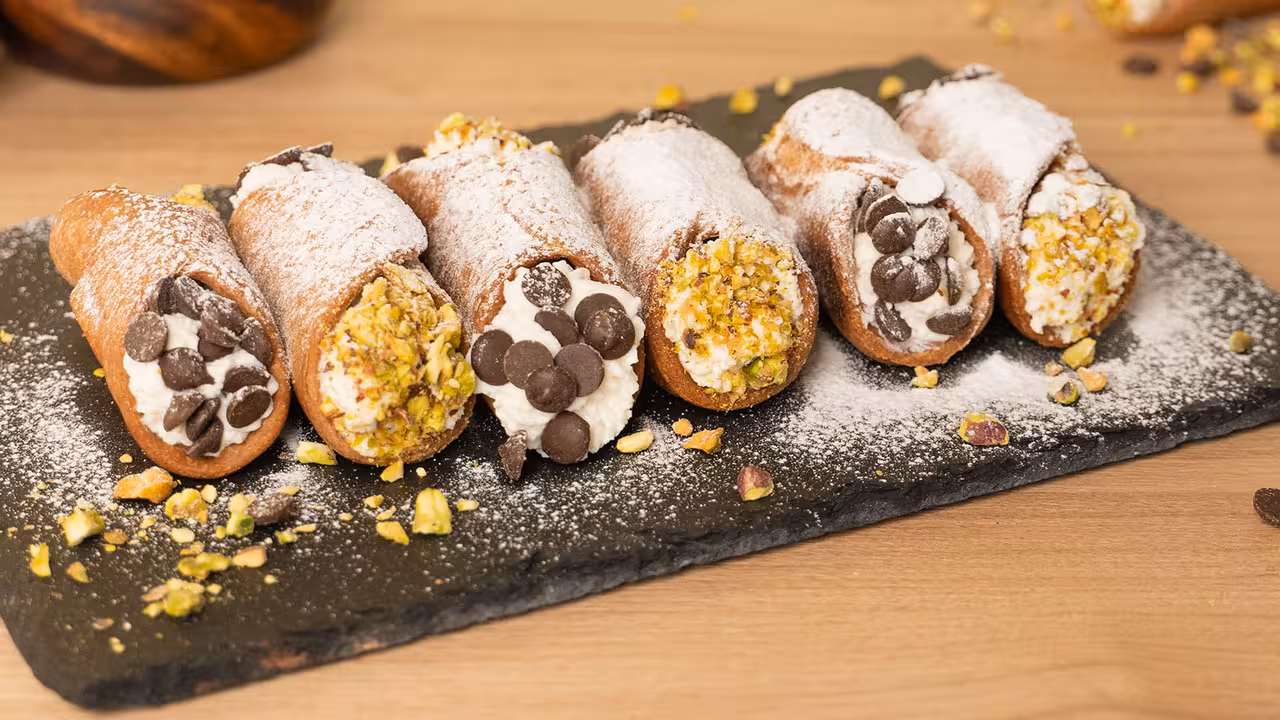 Cannolo relleno de ricotta