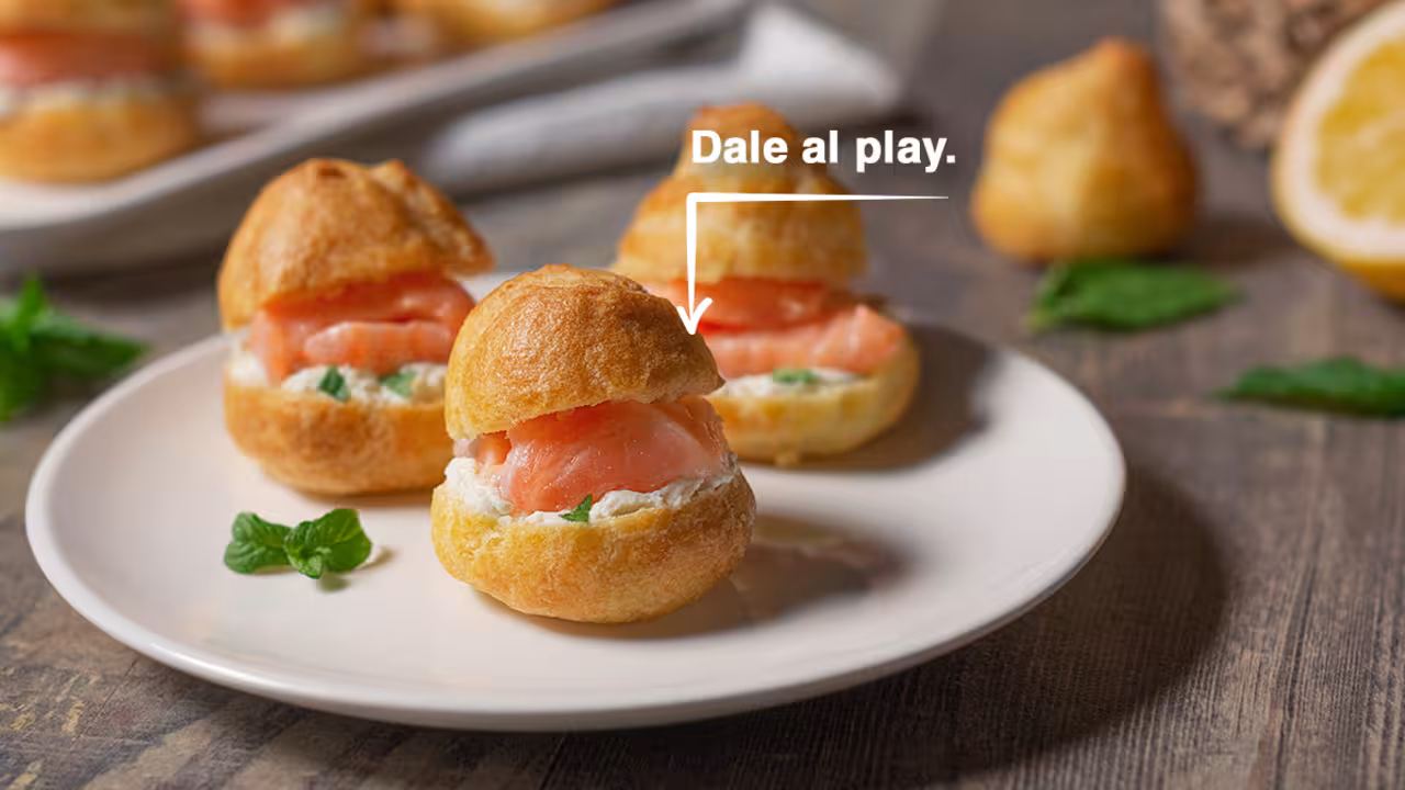Aperitivos de salmón marinado