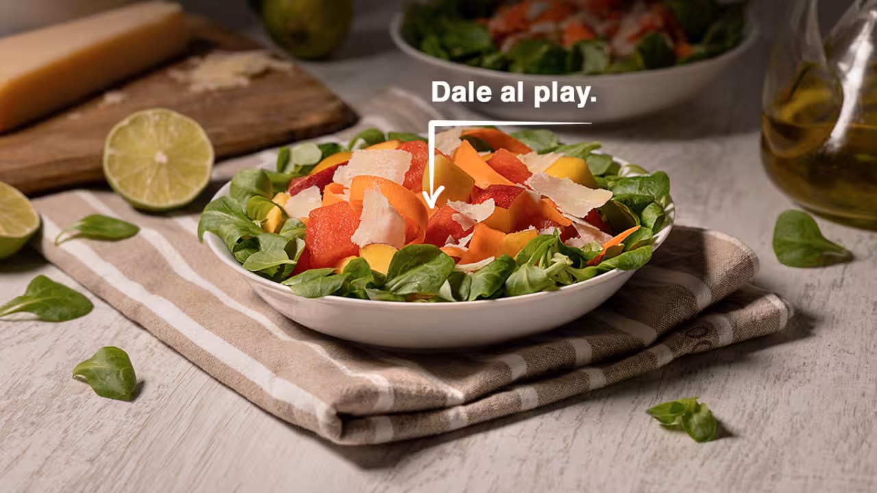 Ensalada con frutas de temporada