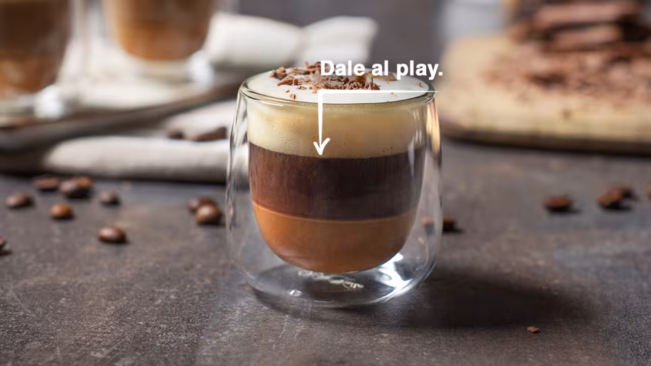 Café bombón con leche condensada casera