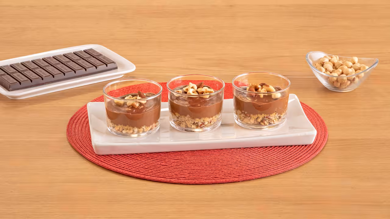Mousse de chocolate con frutos secos