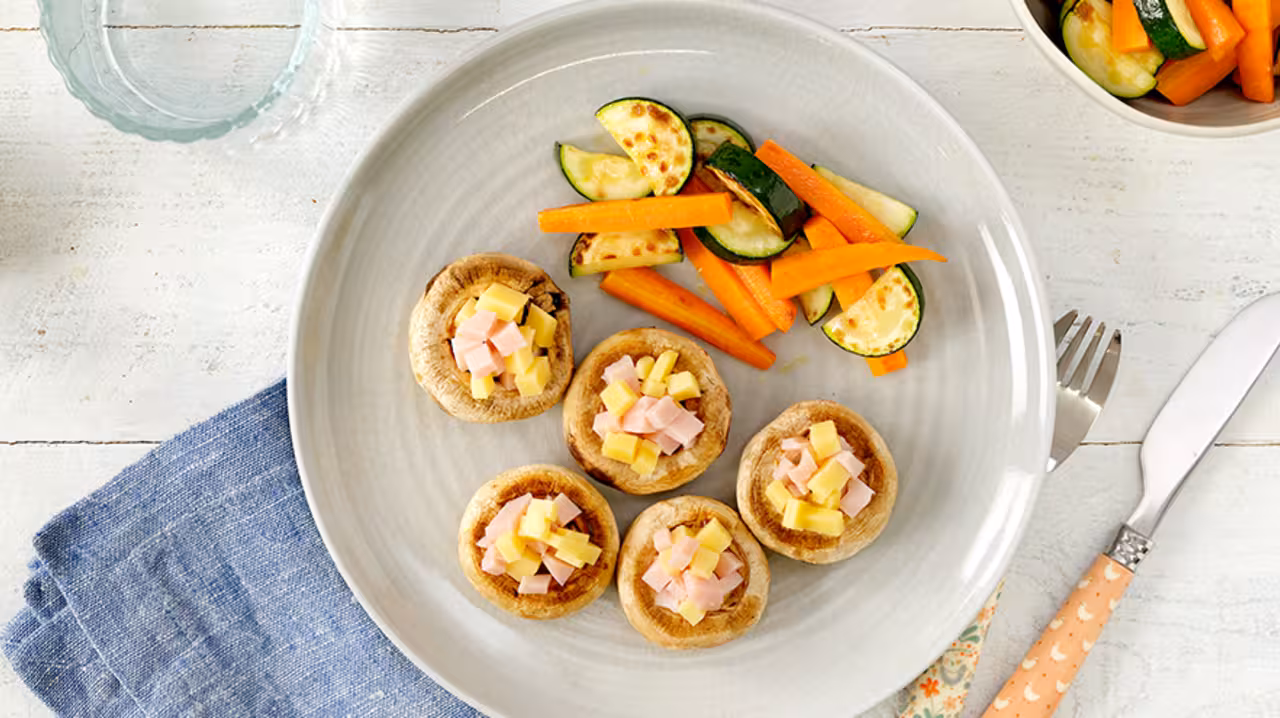 Champiñones rellenos de jamón y queso