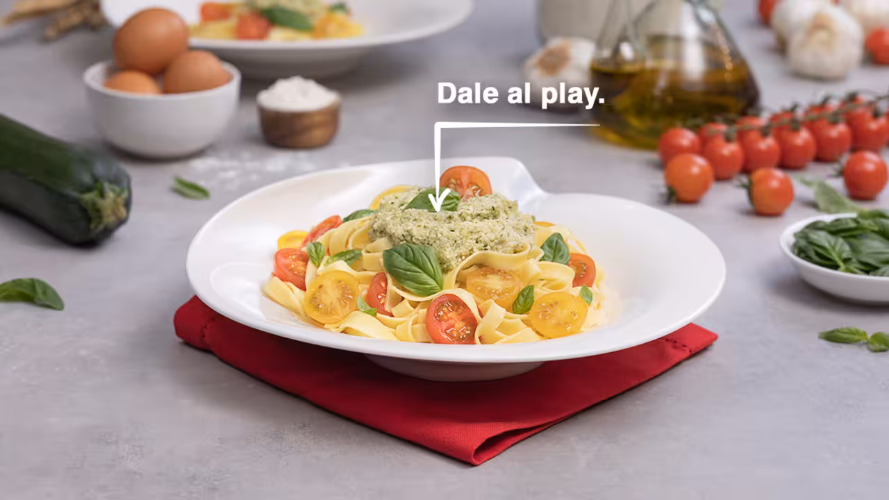 Tagliatelle con pesto de calabacín