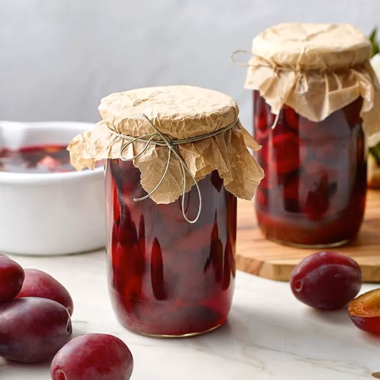 Śliwki w aromatycznym syropie
