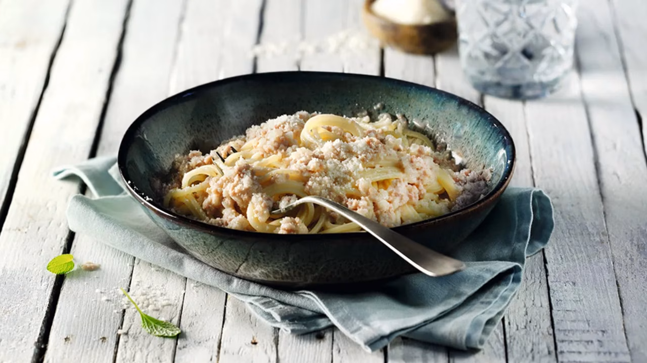 Białe bolognese