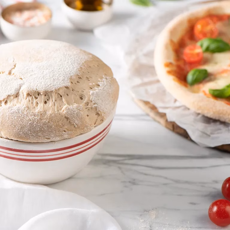 Ciasto na pizzę we włoskim stylu