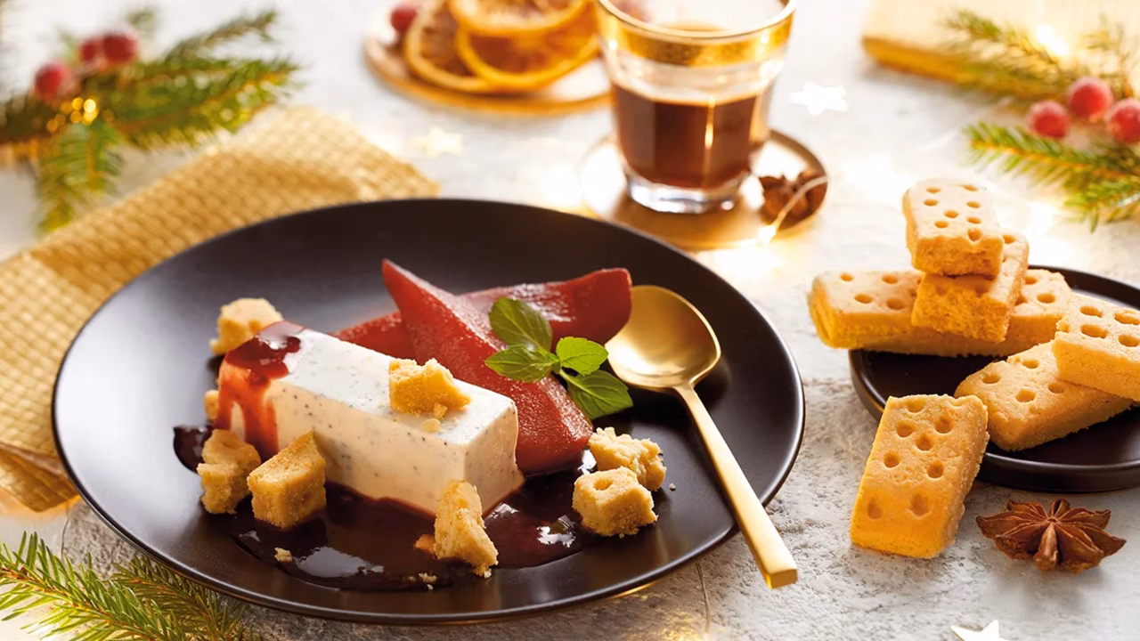 Parfait marcepanowo-makowe z gruszkami w czerwonym winie