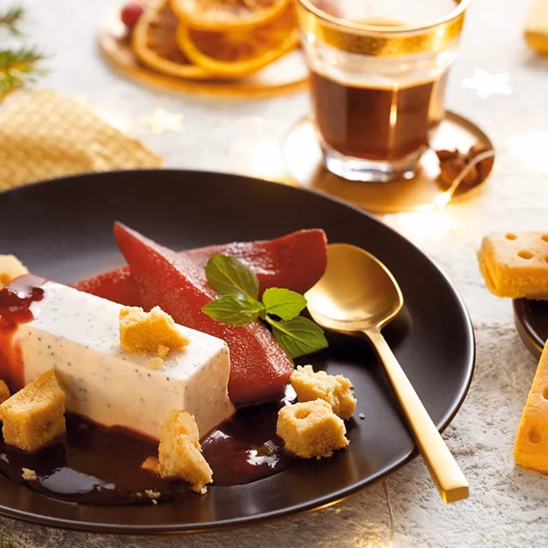 Parfait marcepanowo-makowe z gruszkami w czerwonym winie