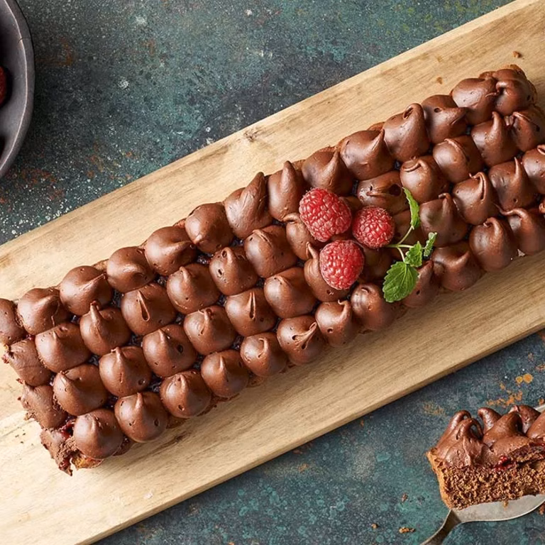 Tarta czekoladowo-malinowa
