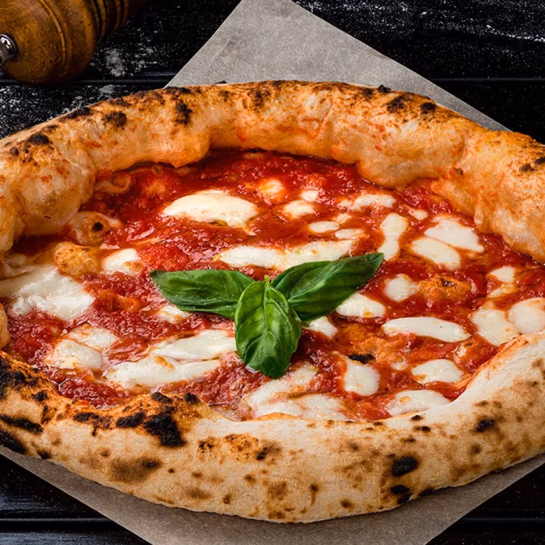 Pizza neapolitańska – przepis na klasyczną neapolitanę