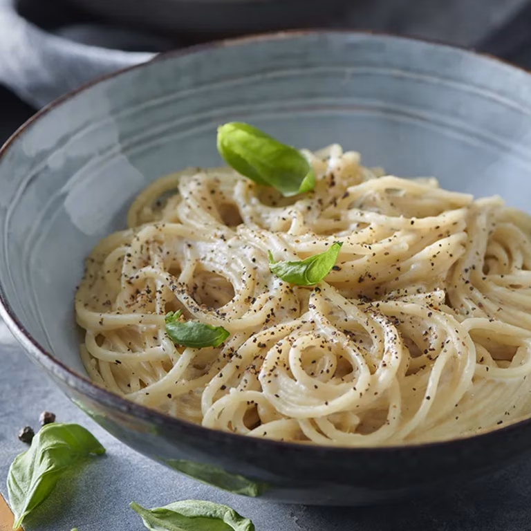 Cacio e pepe – makaron z serem i pieprzem