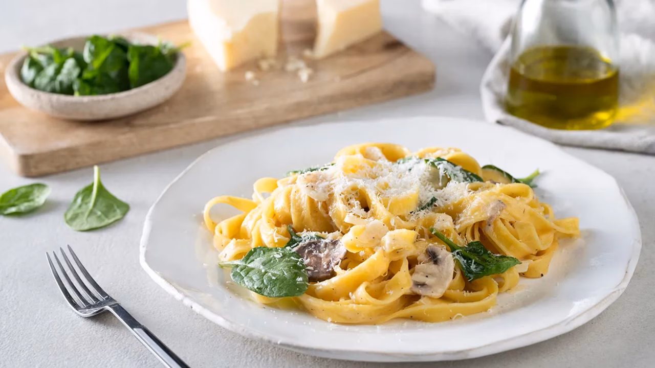 Tagliatelle z sosem alfredo
