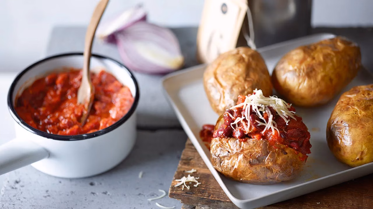 Ziemniak pieczony w łupinie z szybkim chilli