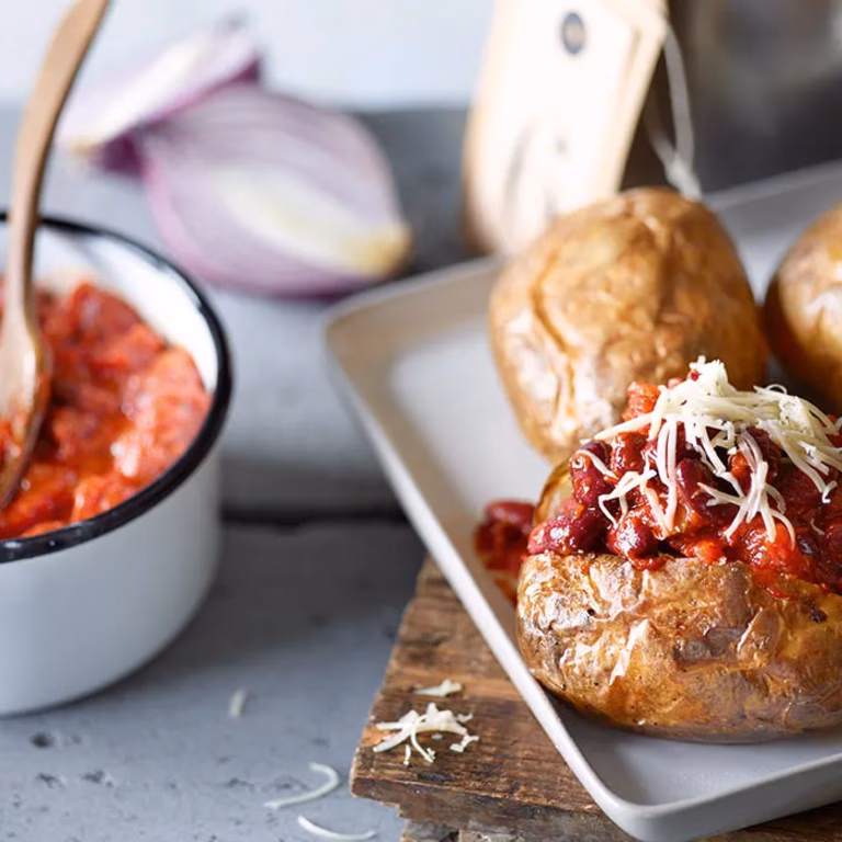Ziemniak pieczony w łupinie z szybkim chilli