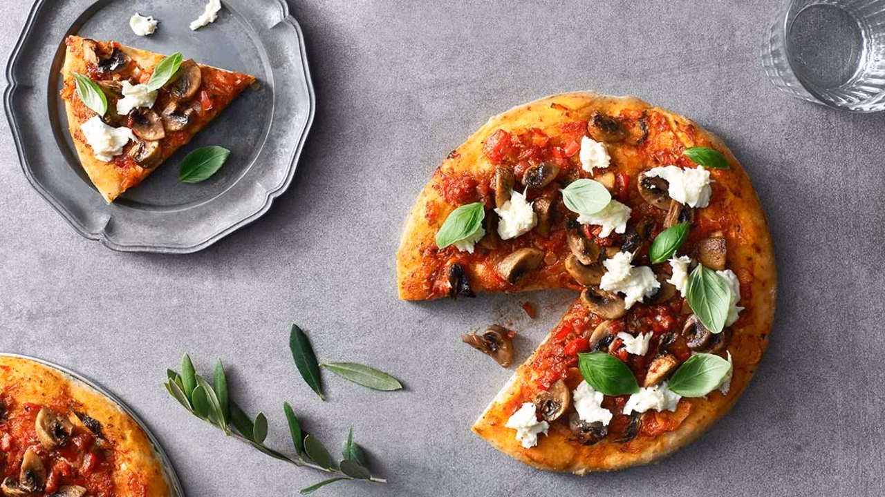 Minipizza z kabanosami