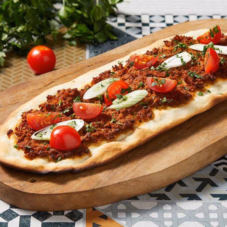 Lahmacun, czyli pizza w stylu tureckim
