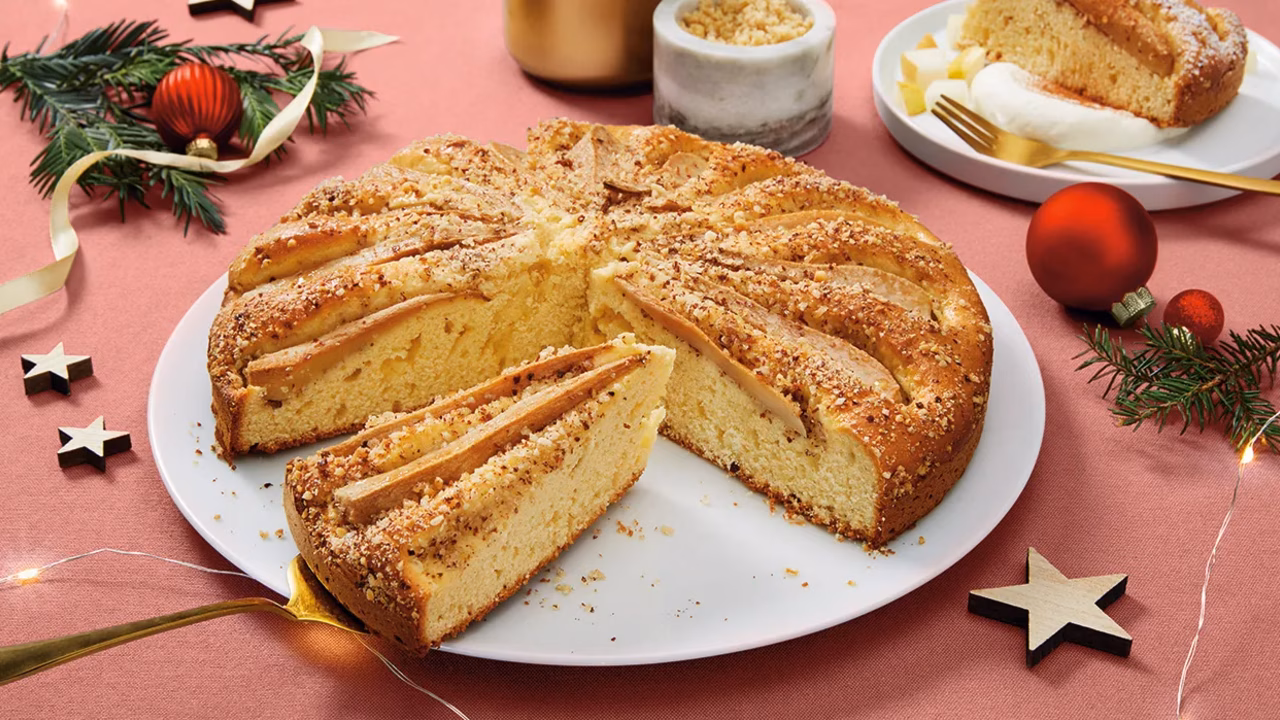 Bożonarodzeniowe ciasto gruszkowo-marcepanowe