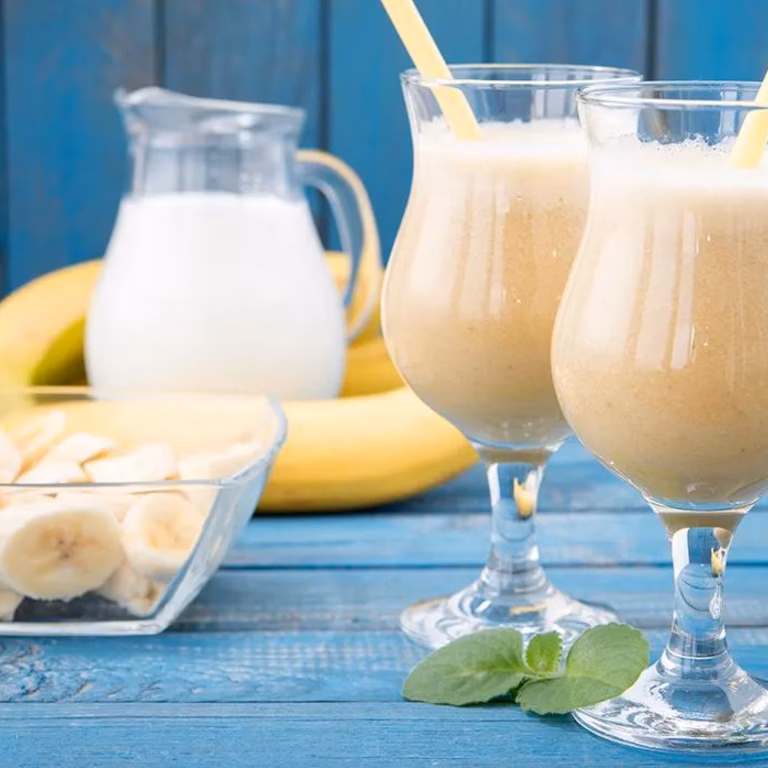 Bananowa piña colada bez alkoholu