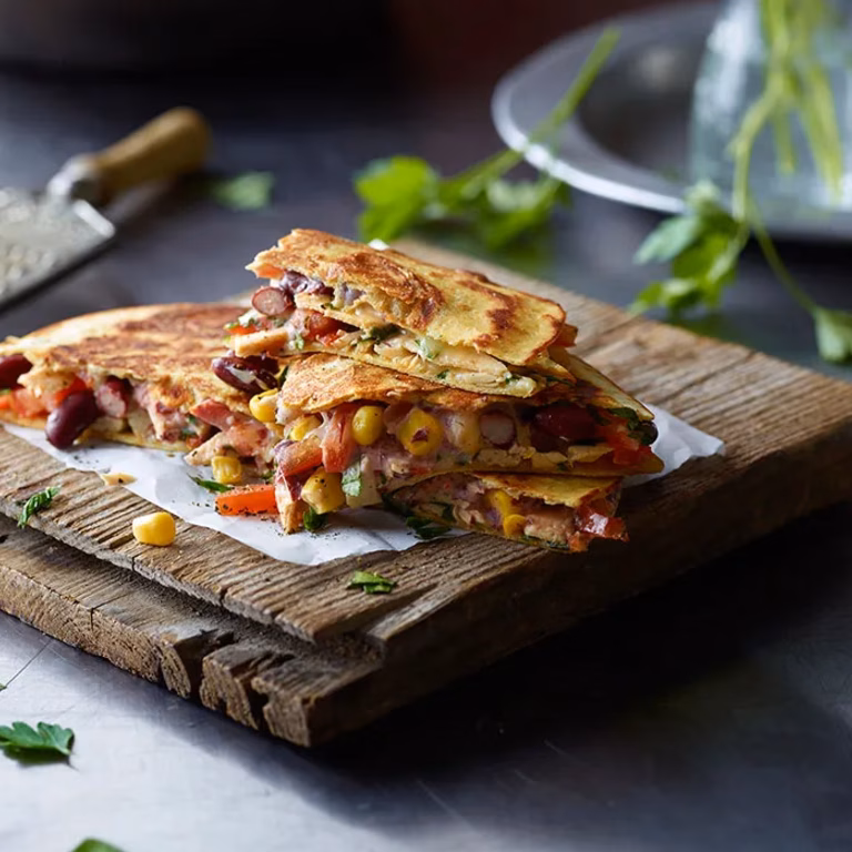 Tortilla z tuńczykiem i fasolą