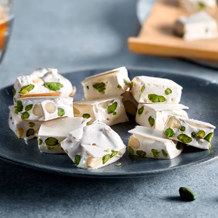 Nugat z migdałami i pistacjami torrone