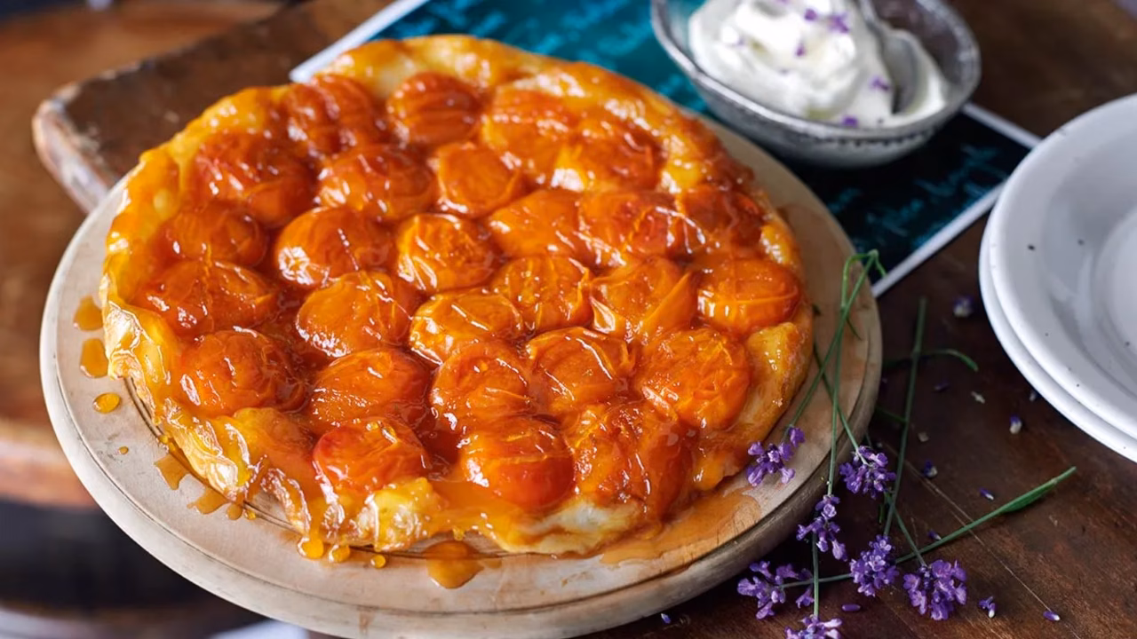 Tarta tatin z morelami