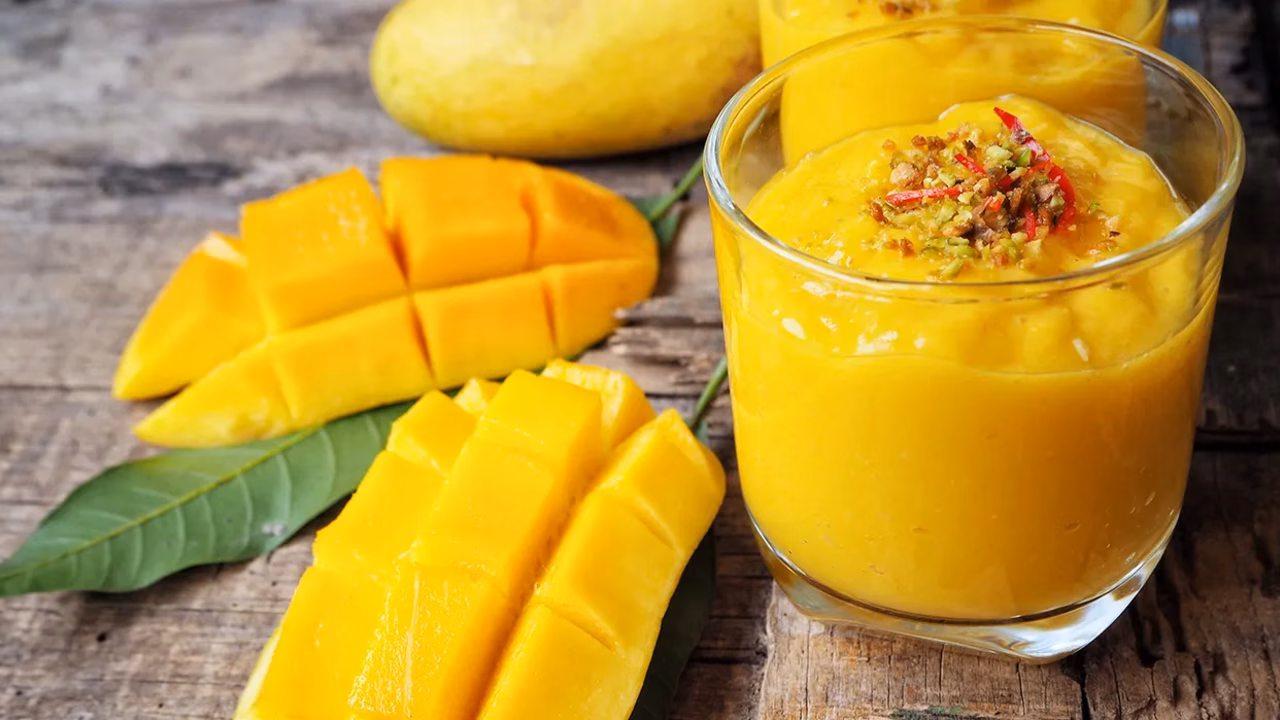 Koktajl orzeźwiający – mango lassi