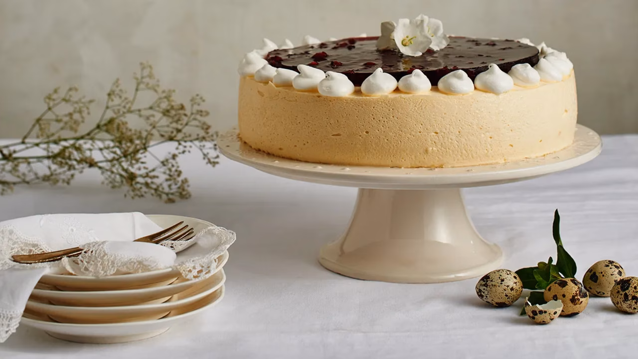 Ajerkoniakowy tort wielkanocny