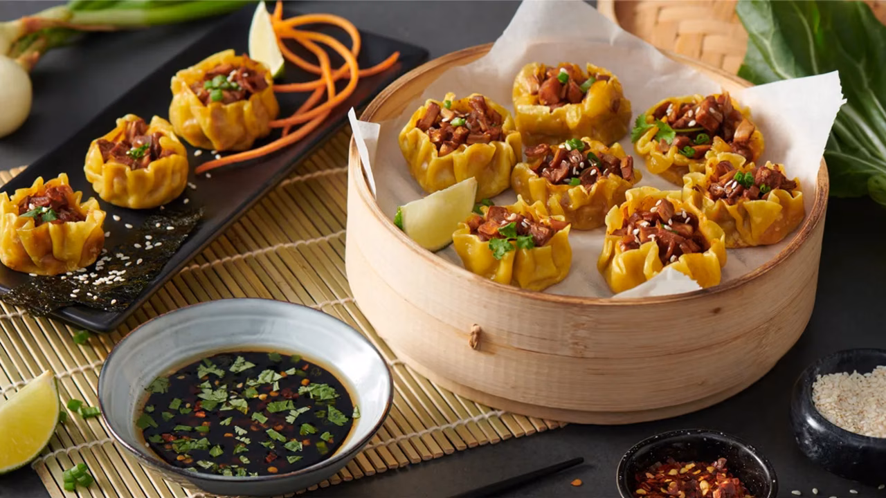Wegańskie pierożki dim sum z chlebowcem