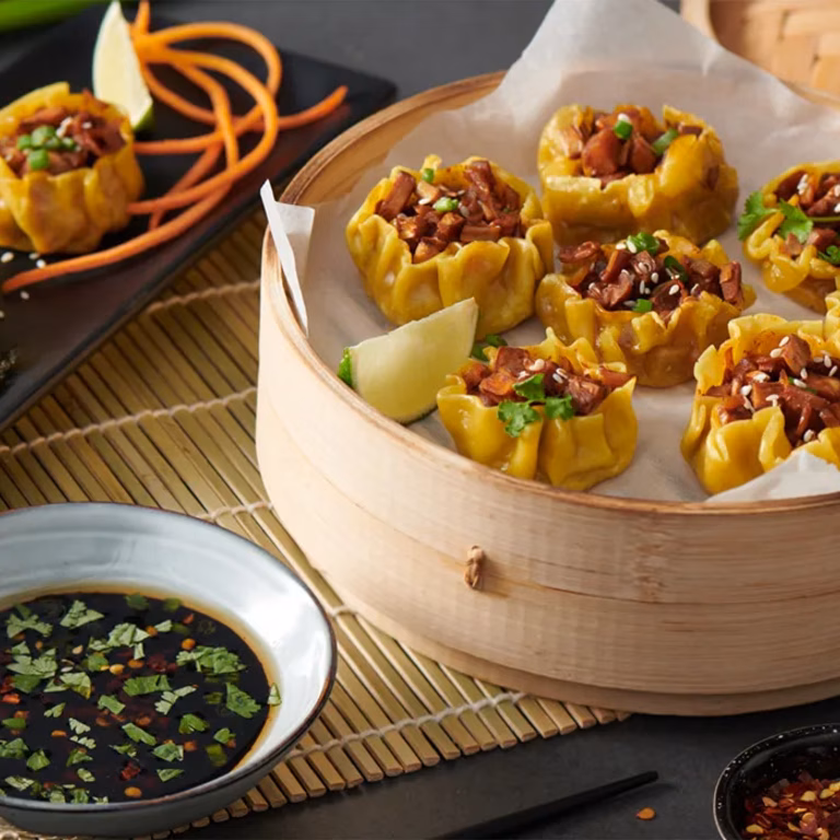 Wegańskie pierożki dim sum z chlebowcem