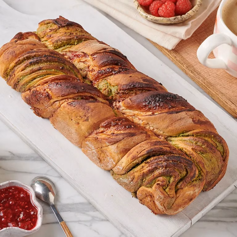 Donut babka, czyli babka drożdżowa z konfiturą malinową