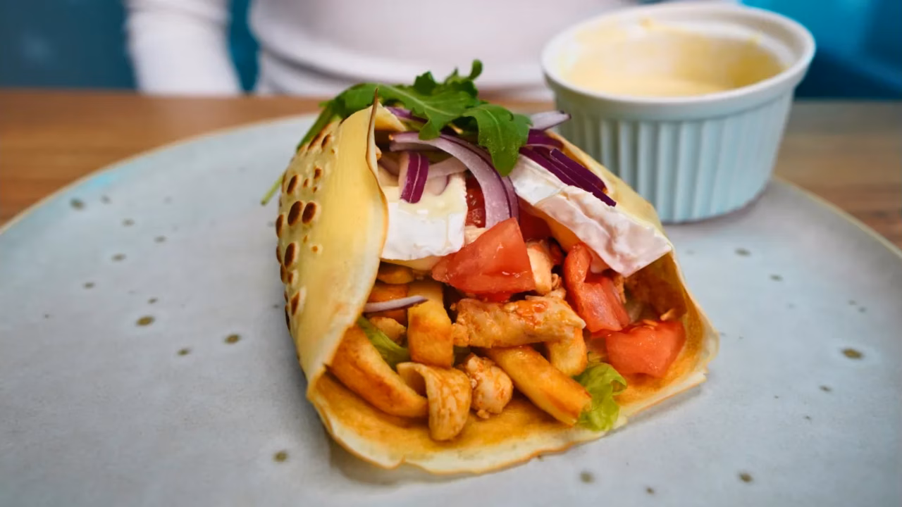 Kebab w naleśniku