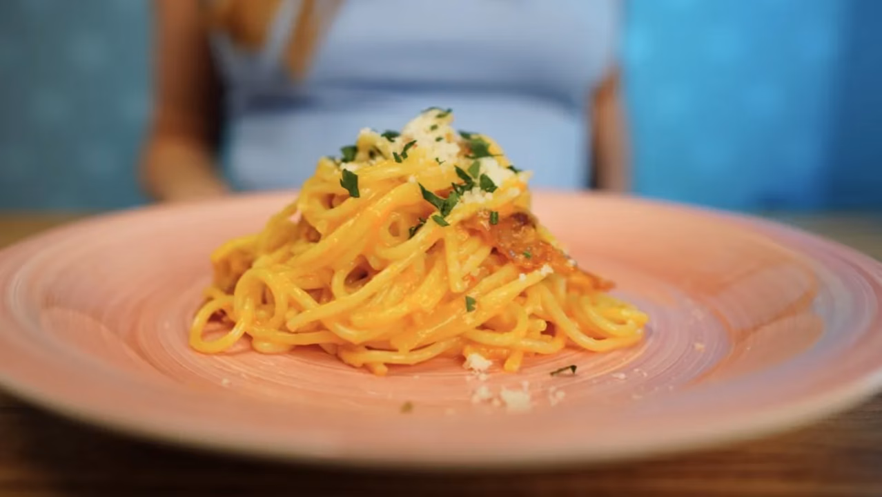 Makaron z sosem dyniowym alla carbonara