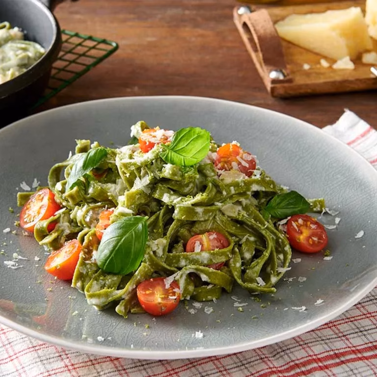 Tagliatelle w sosie serowym