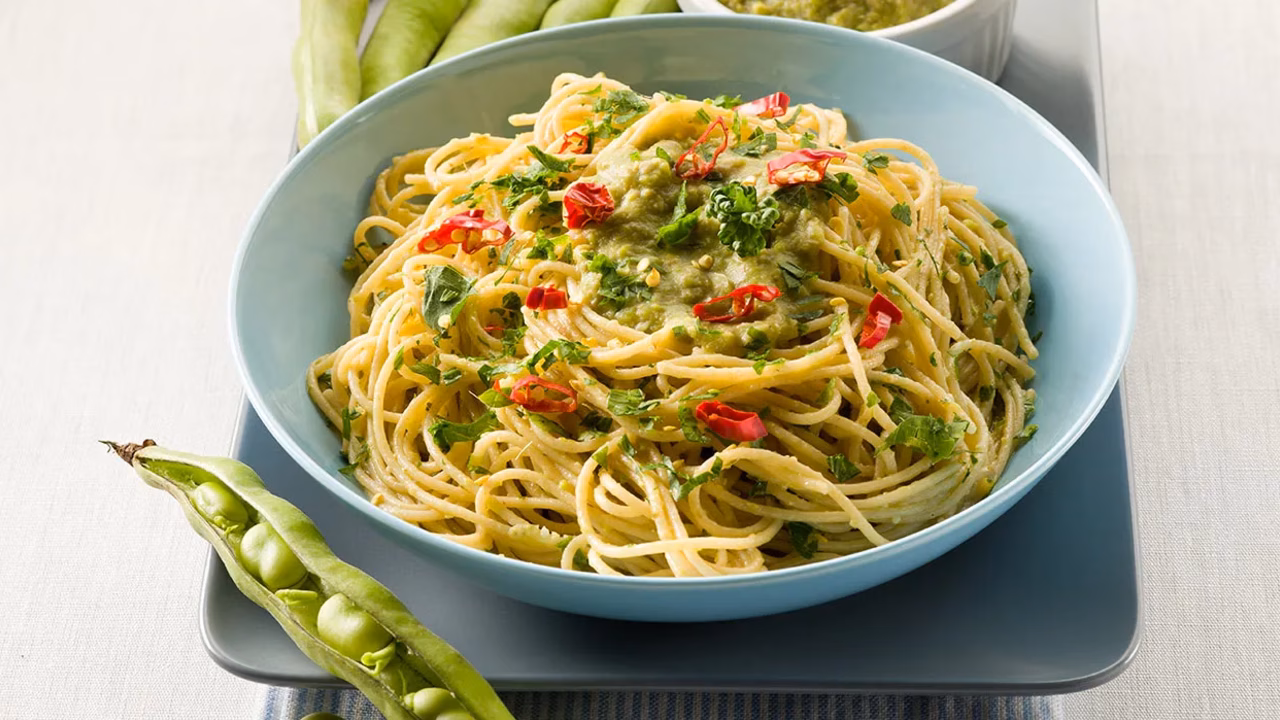 Makaron z pesto z bobu