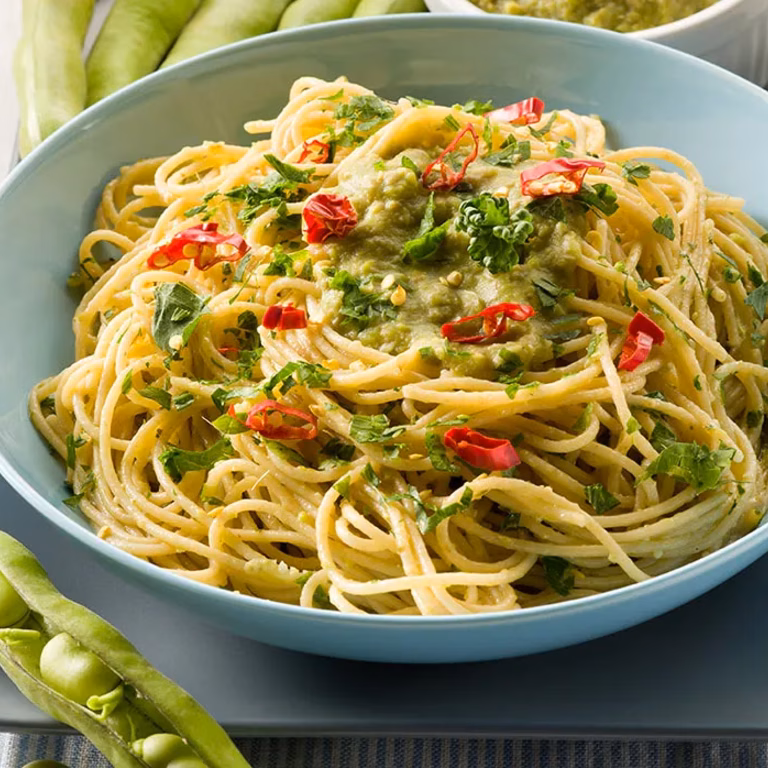 Makaron z pesto z bobu