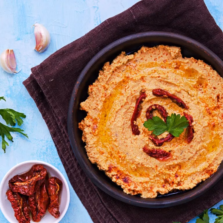 Hummus z suszonymi pomidorami