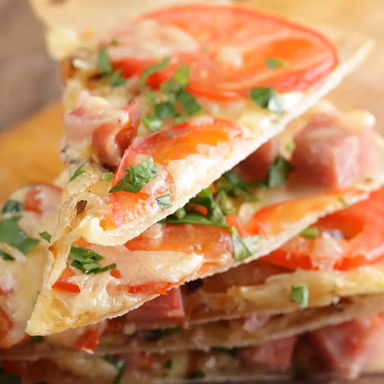 Pizza z tortilli